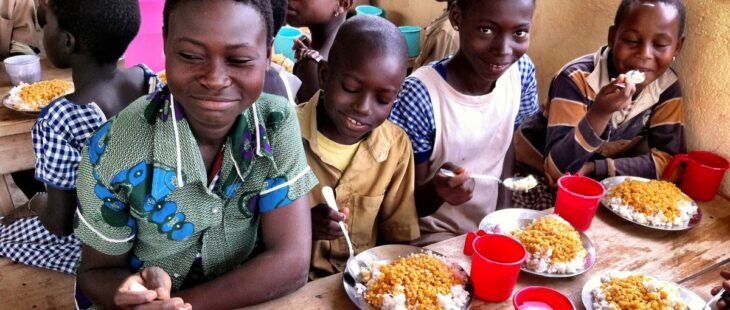 Rafforzamento delle mense scolastiche nel mondo