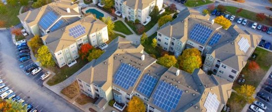 Comunità energetiche in Italia: boom di domande, fondi insufficienti e nodi da sciogliere